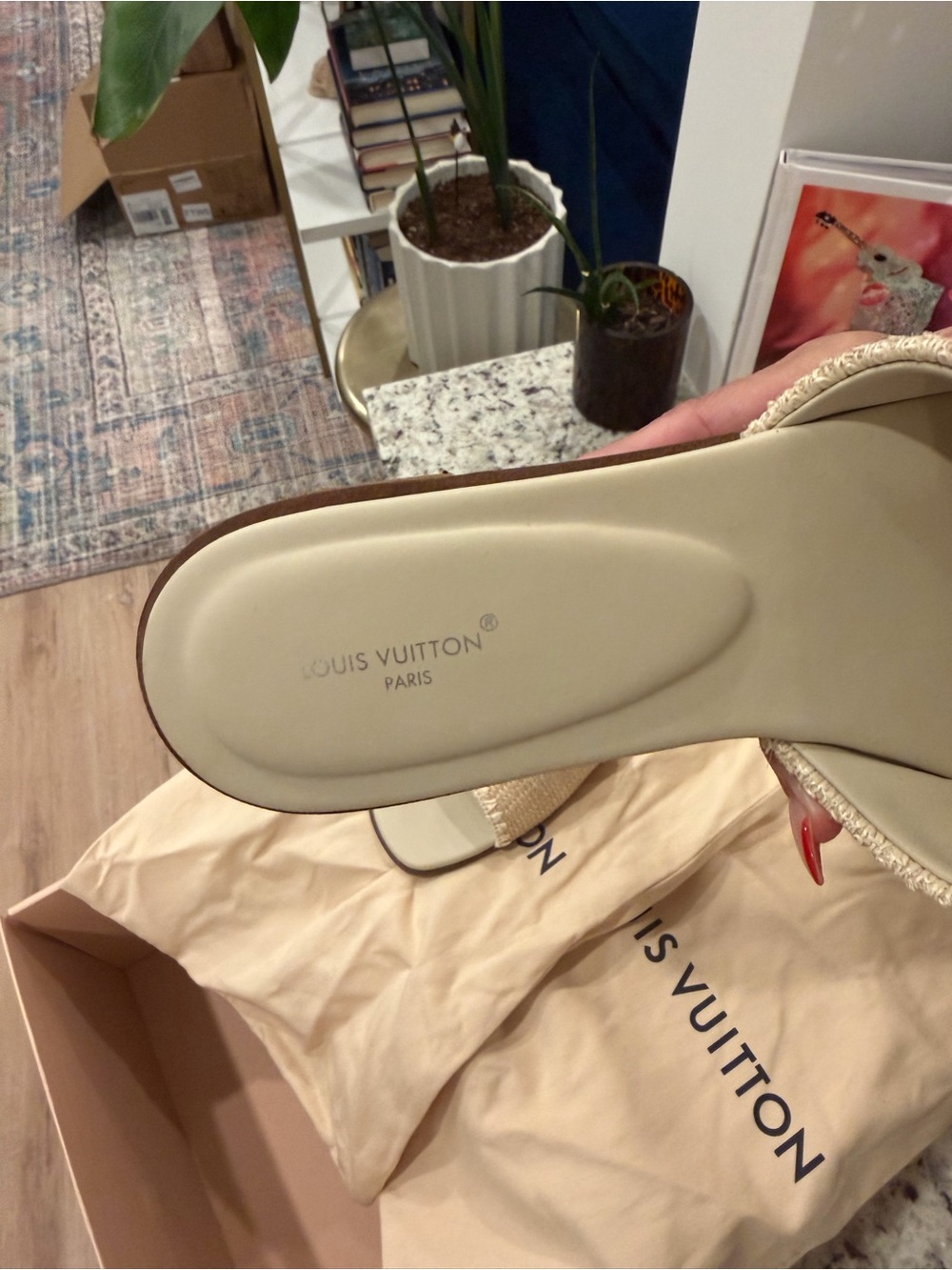 Louis Vuitton Mare Flat Mule - Picture 5 of 10